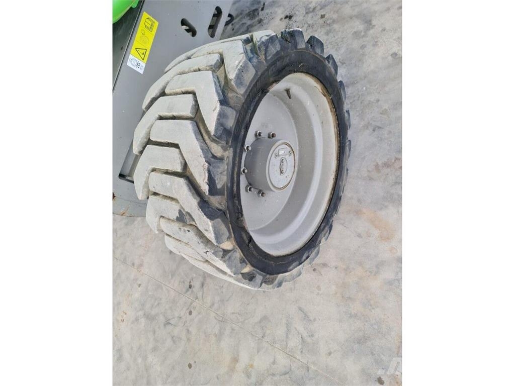 Genie Z45/25J Iseliikuvad poomtõstukid