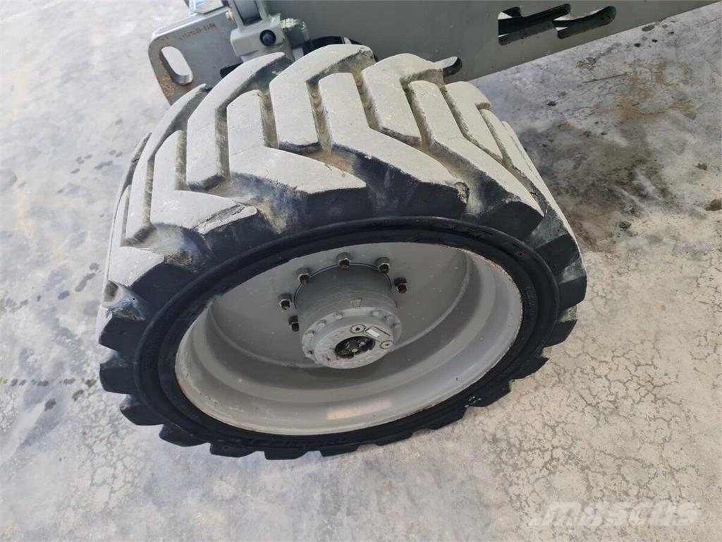 Genie Z45/25J Iseliikuvad poomtõstukid