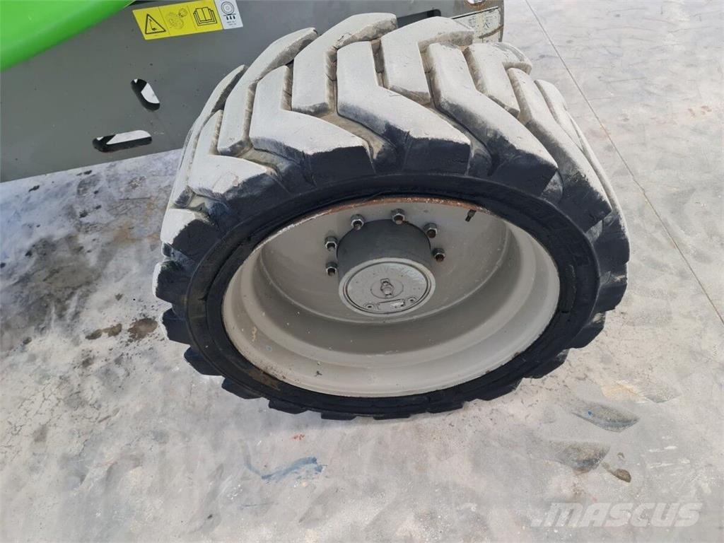 Genie Z45/25J Iseliikuvad poomtõstukid