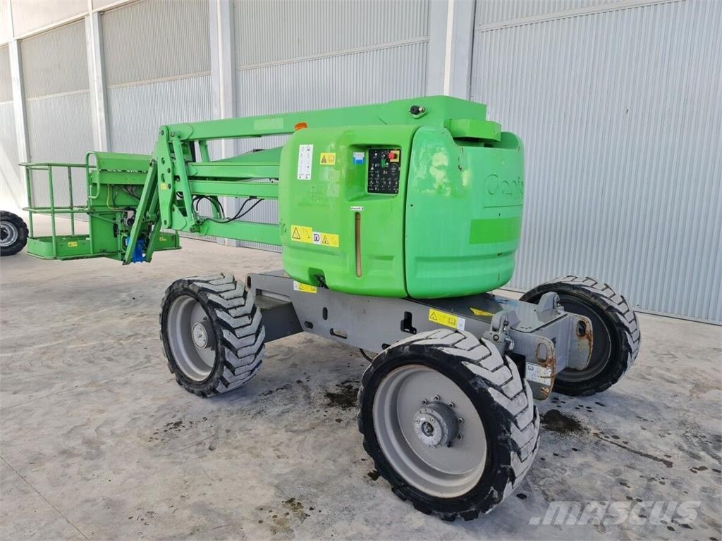 Genie Z45/25J Iseliikuvad poomtõstukid