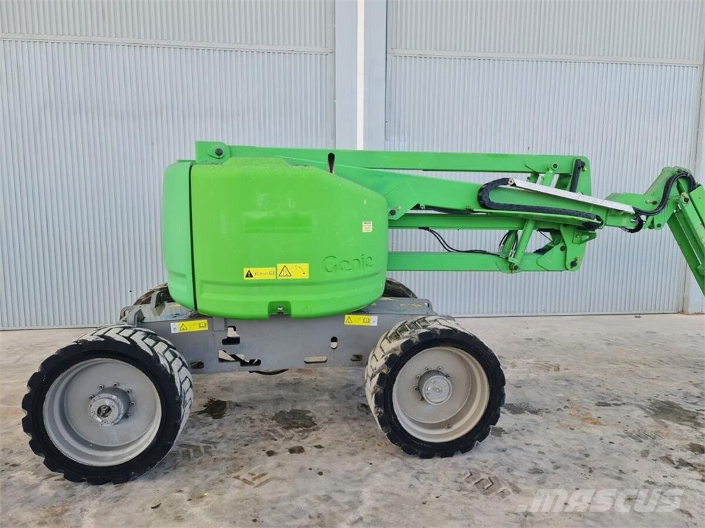 Genie Z45/25J Iseliikuvad poomtõstukid