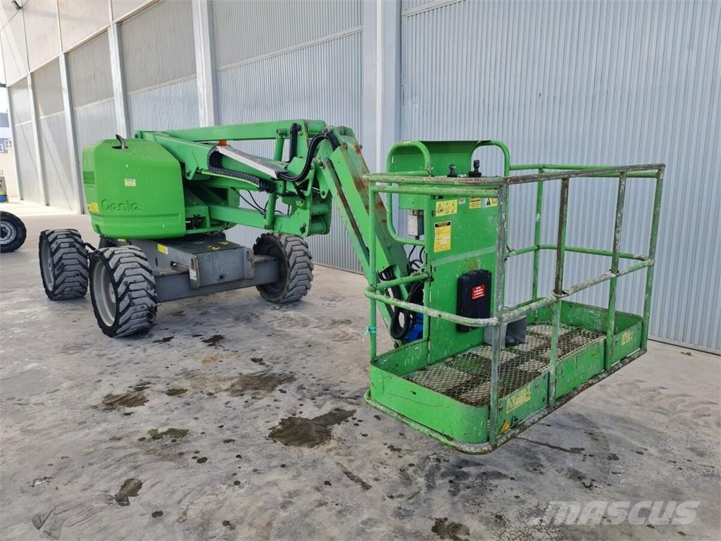 Genie Z45/25J Iseliikuvad poomtõstukid