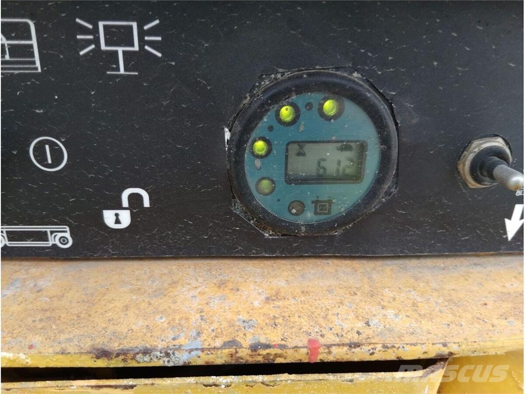 Haulotte COMPACT 12 Saksilavat