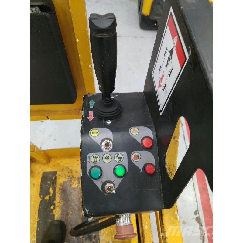 Haulotte COMPACT 8 Elevadores de tesoura