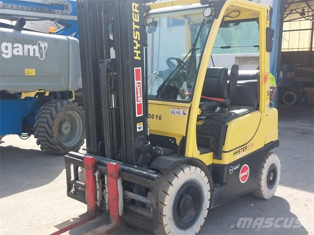 Hyster H2.0FT Камиони с АГУ