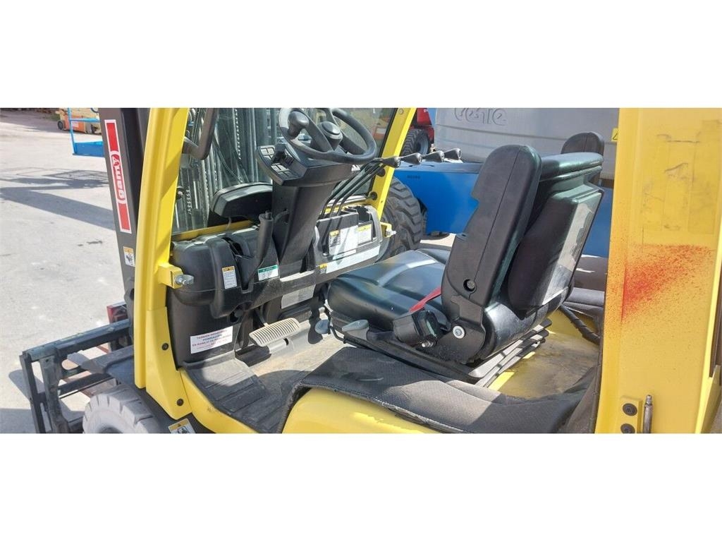 Hyster H2.0FT Камиони с АГУ