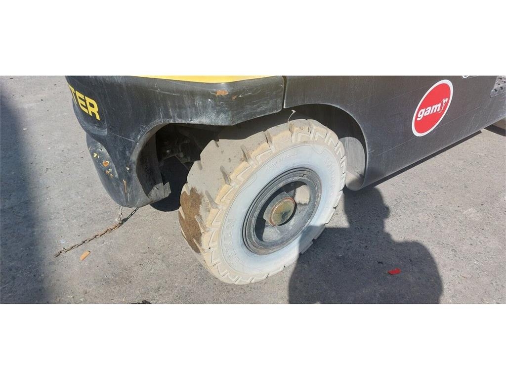 Hyster H2.0FT Камиони с АГУ