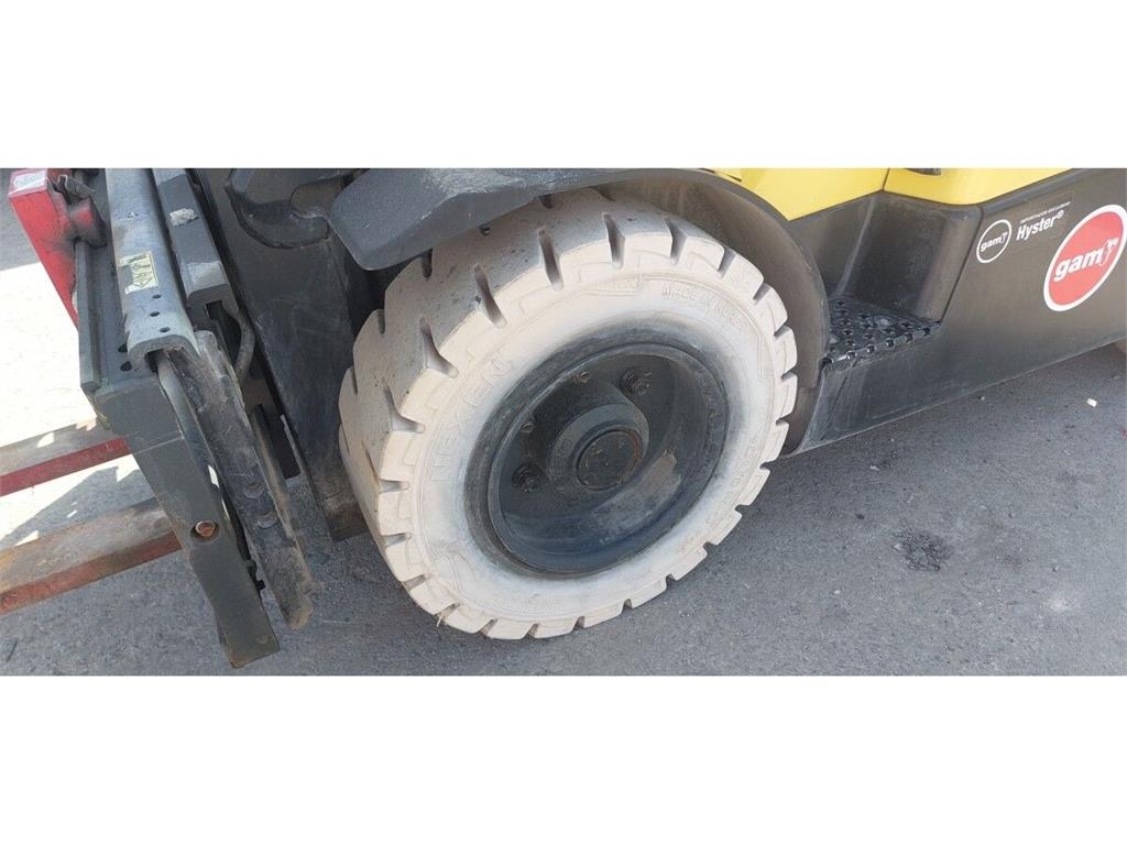 Hyster H2.0FT Камиони с АГУ