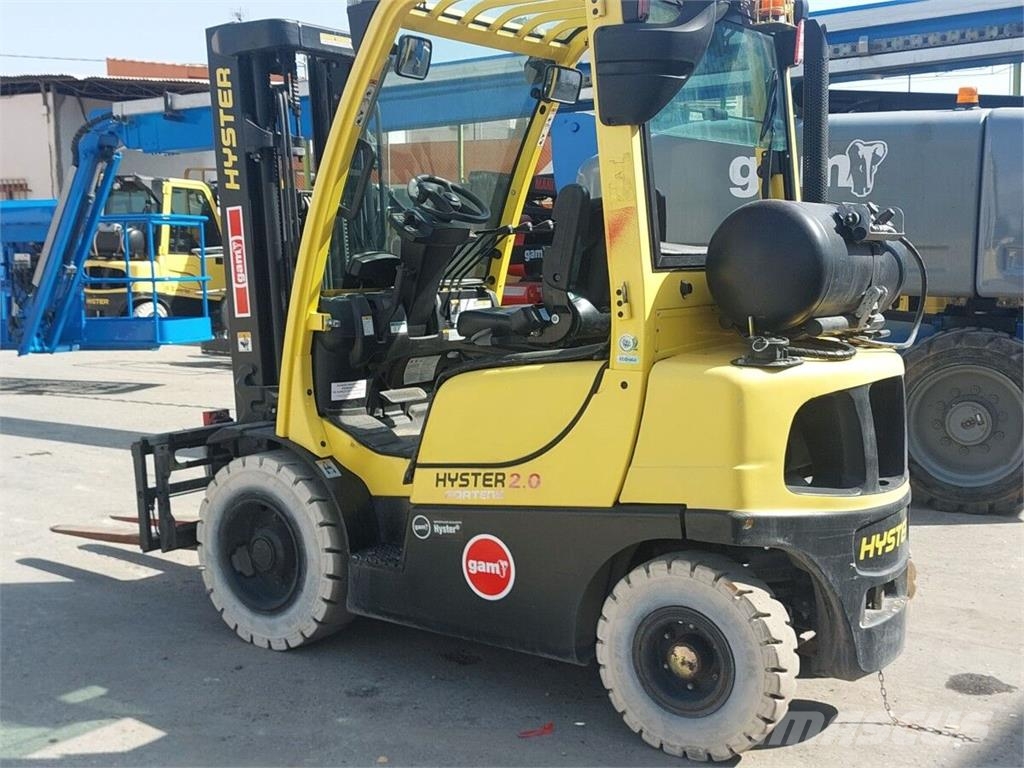 Hyster H2.0FT Камиони с АГУ