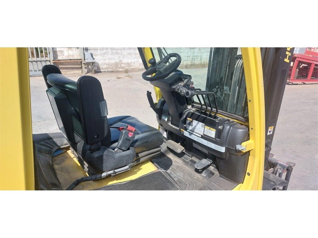 Hyster H2.0FT Камиони с АГУ