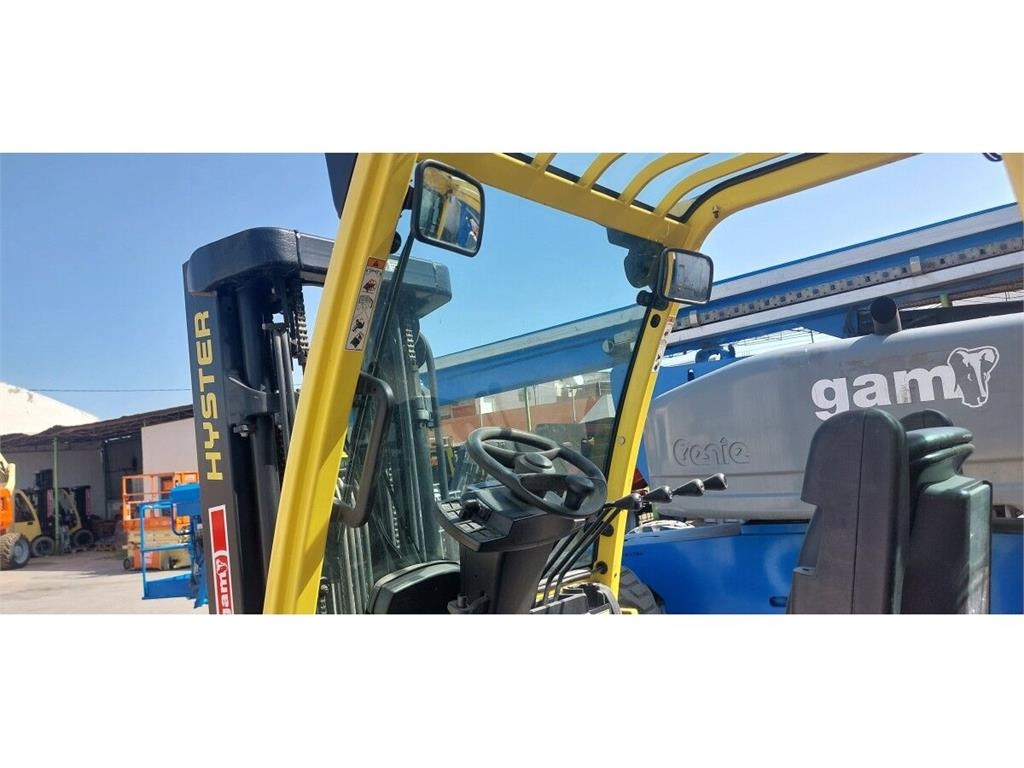 Hyster H2.0FT Камиони с АГУ