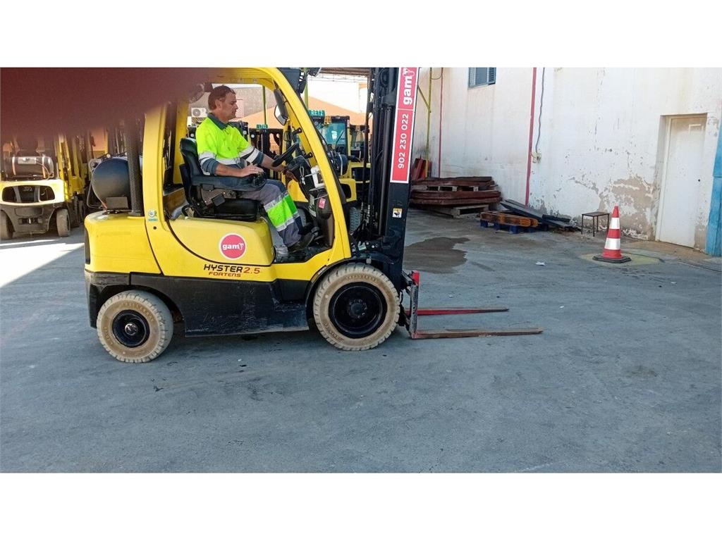 Hyster H2.5FT Камиони с АГУ
