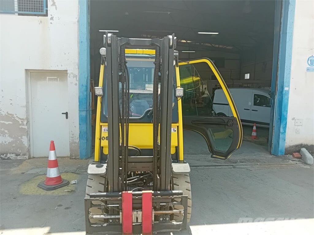 Hyster H2.5FT Камиони с АГУ