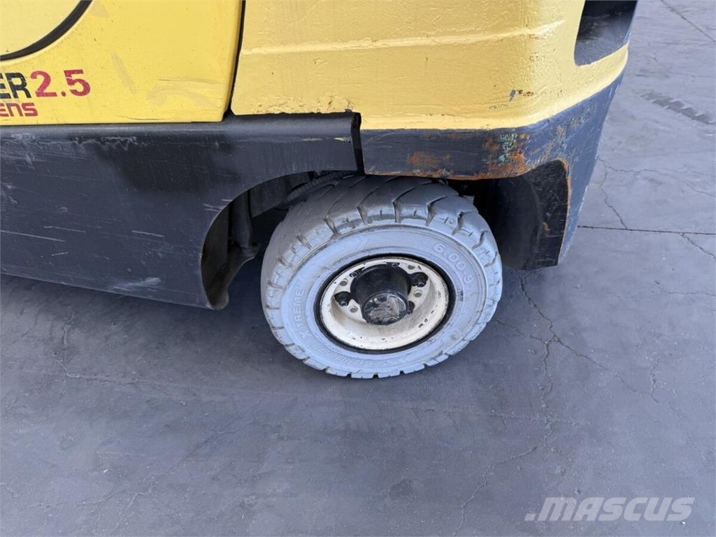 Hyster H2.5FT Камиони с АГУ