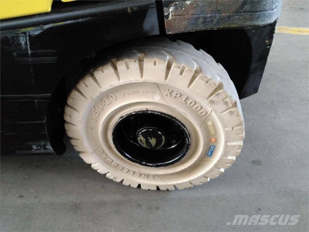 Hyster H2.5FT Камиони с АГУ