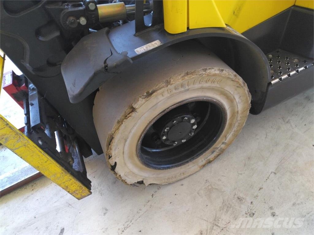 Hyster H2.5FT Камиони с АГУ