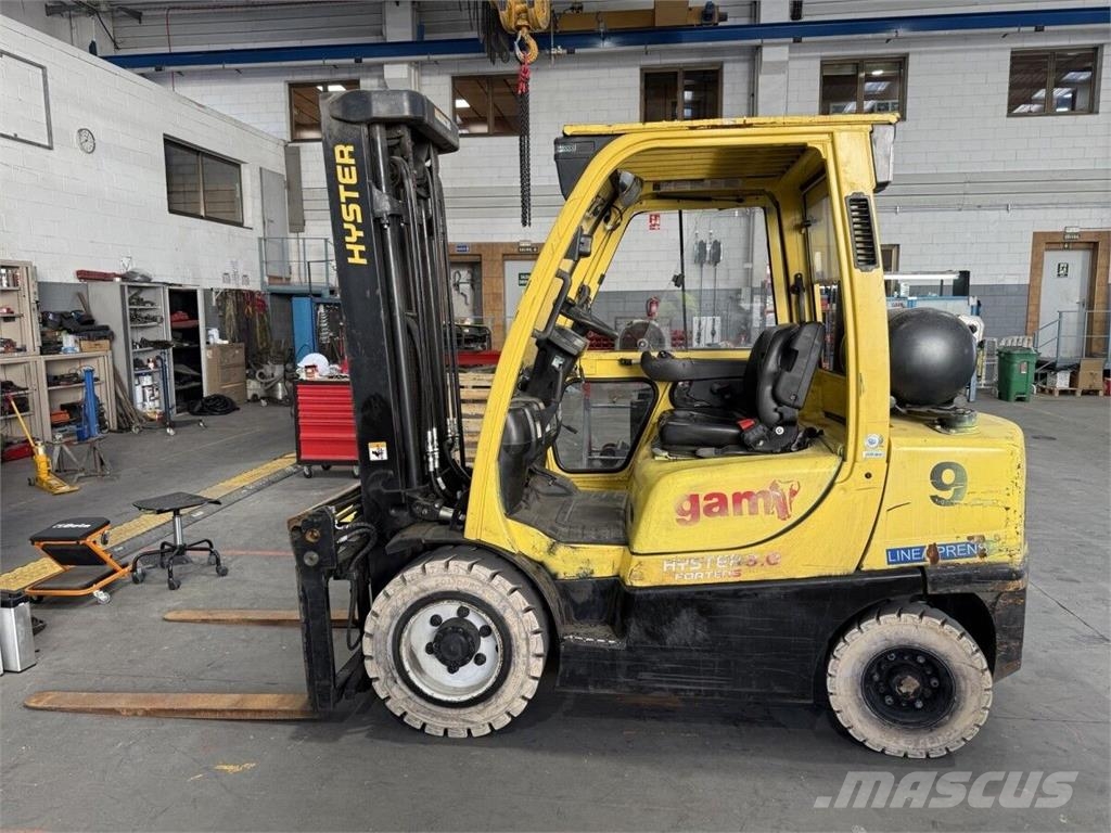 Hyster H3.0FT Камиони с АГУ