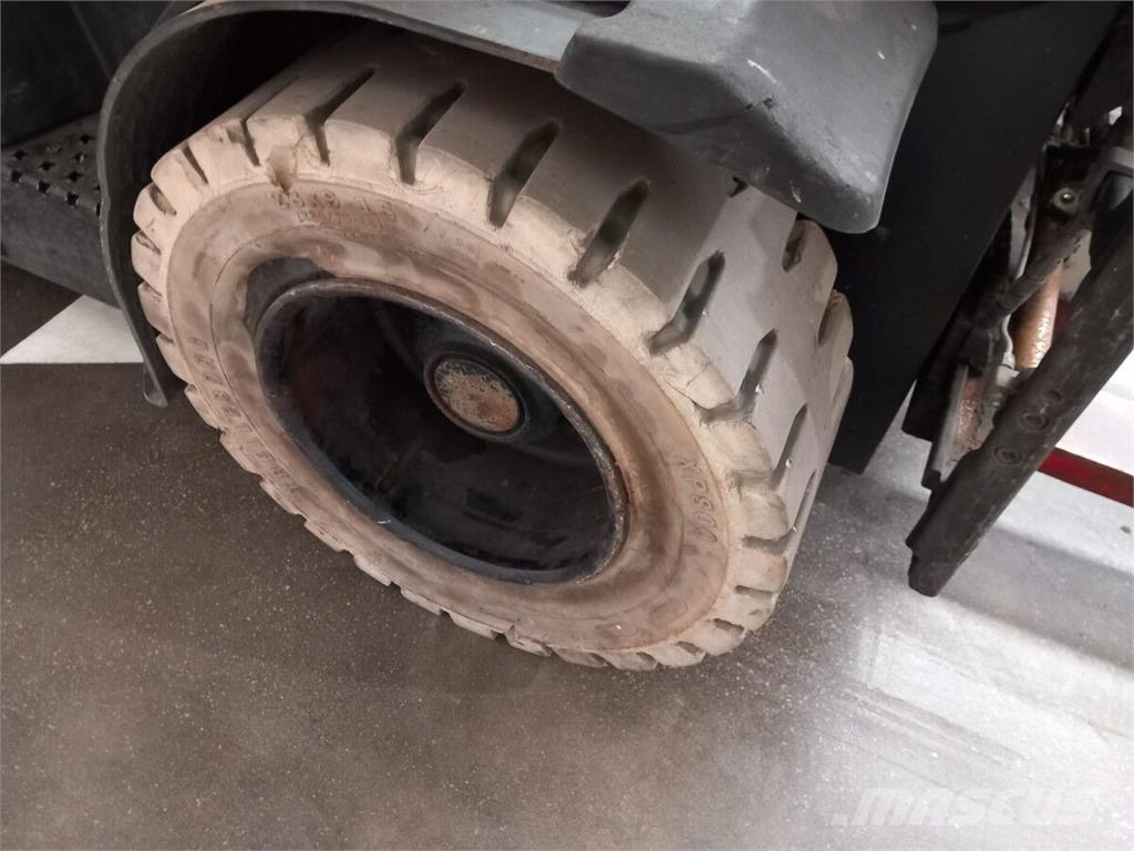 Hyster H3.5FT Камиони с АГУ
