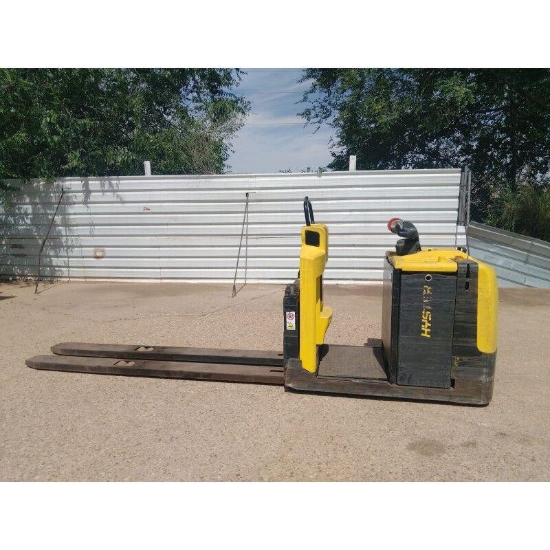 Hyster LO2.5 Mittelhub-Kommissionierer