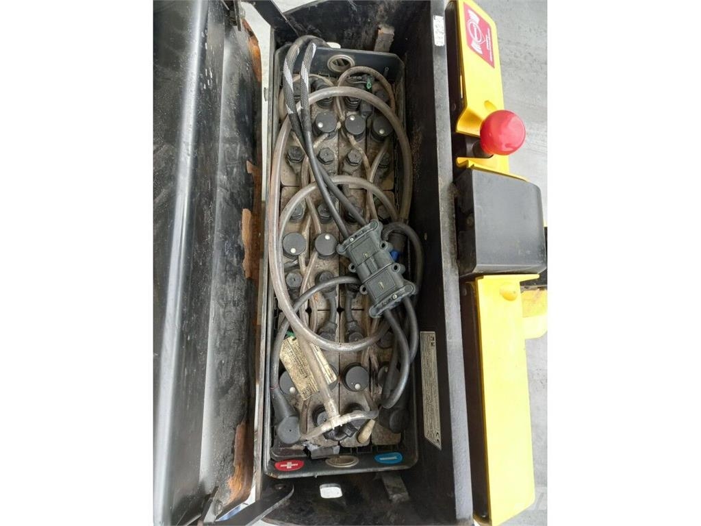 Hyster P1.6 Elektriskie palešu ratiņi
