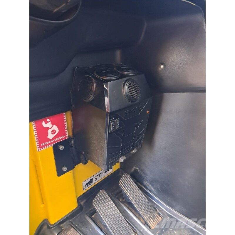 Hyster R1.6 شاحنة مناولة