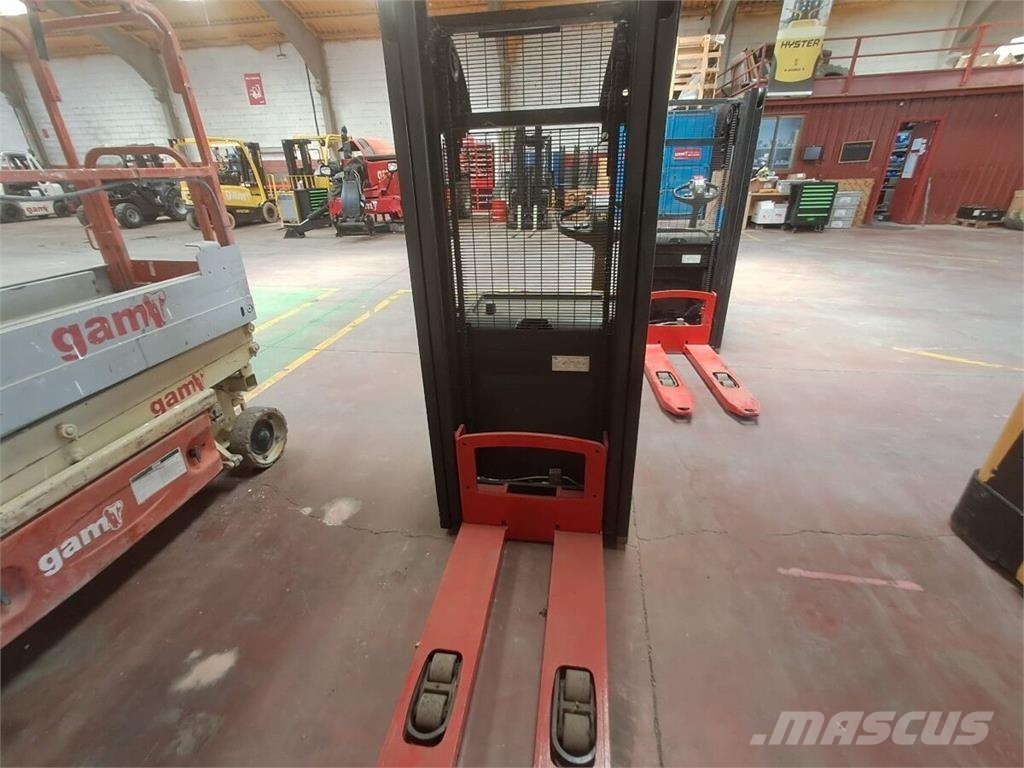 Hyster S1.6 Elektriskie palešu vilcēji