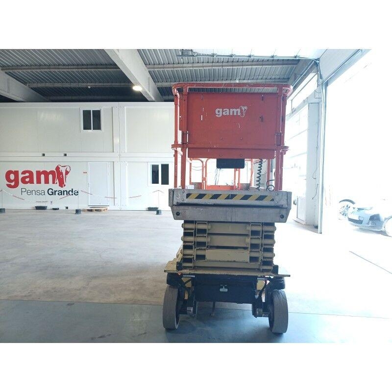 JLG 2646ES رافعات مقصية الشكل