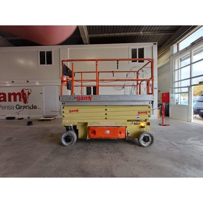 JLG 2646ES رافعات مقصية الشكل