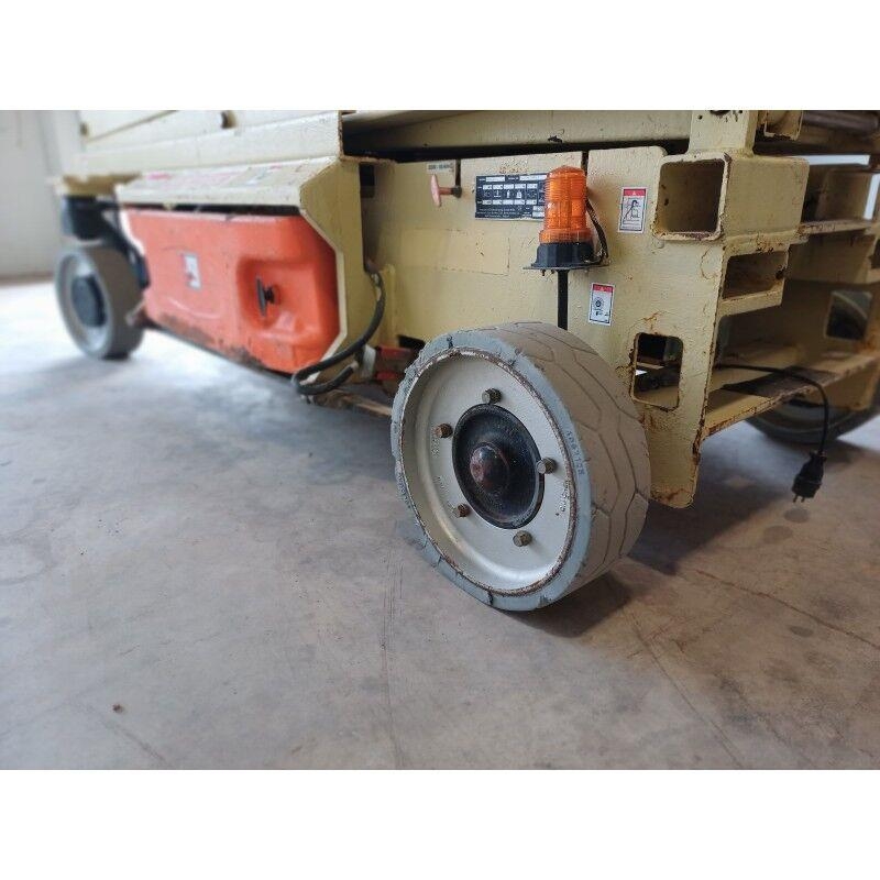 JLG 2646ES رافعات مقصية الشكل