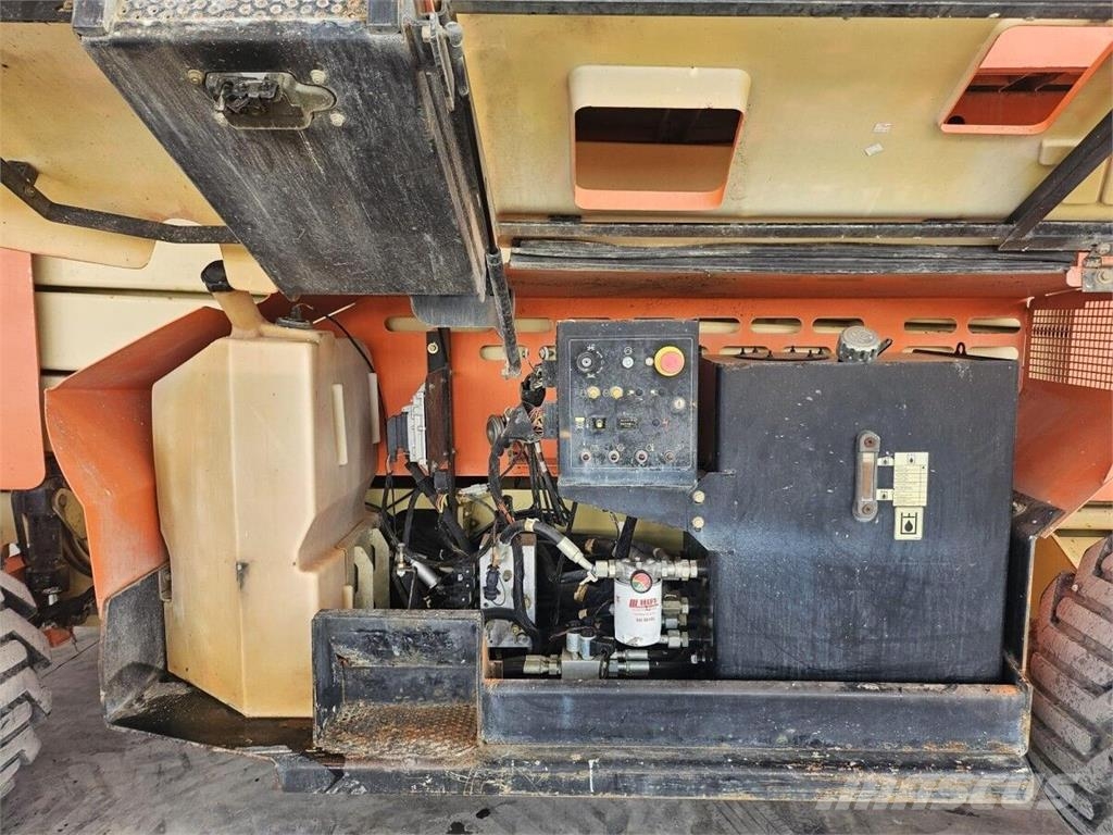 JLG 4394RT Scheren-Arbeitsbühnen