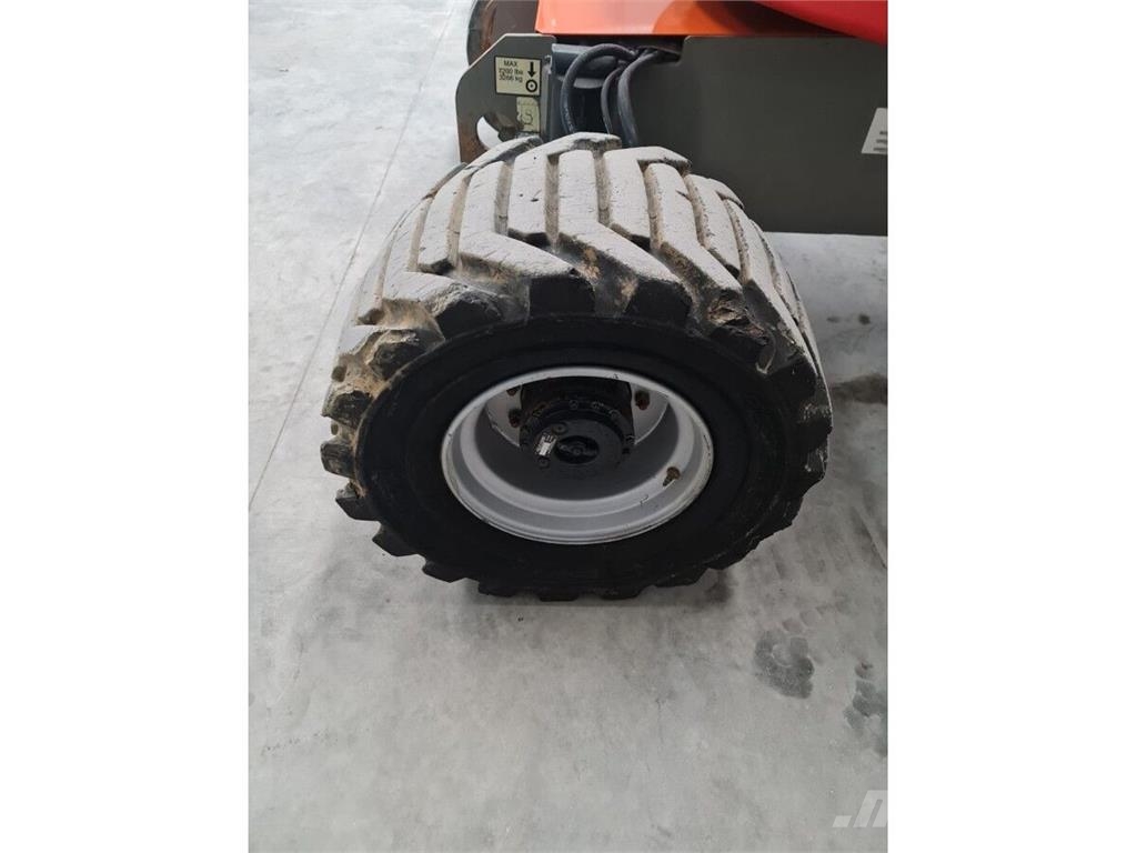 JLG 450AJ 관절형 전동이동 리프트