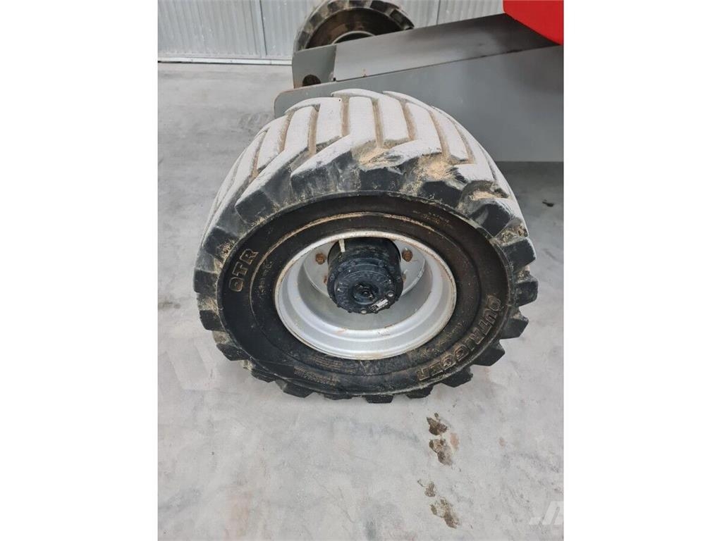 JLG 450AJ 관절형 전동이동 리프트