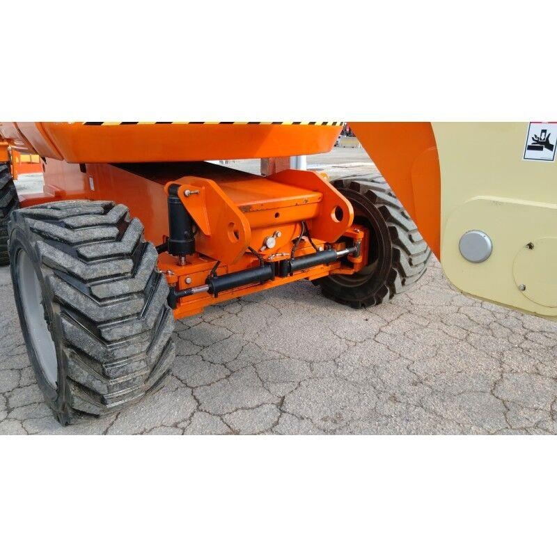 JLG 800AJ Plataforma de trabajo articulada