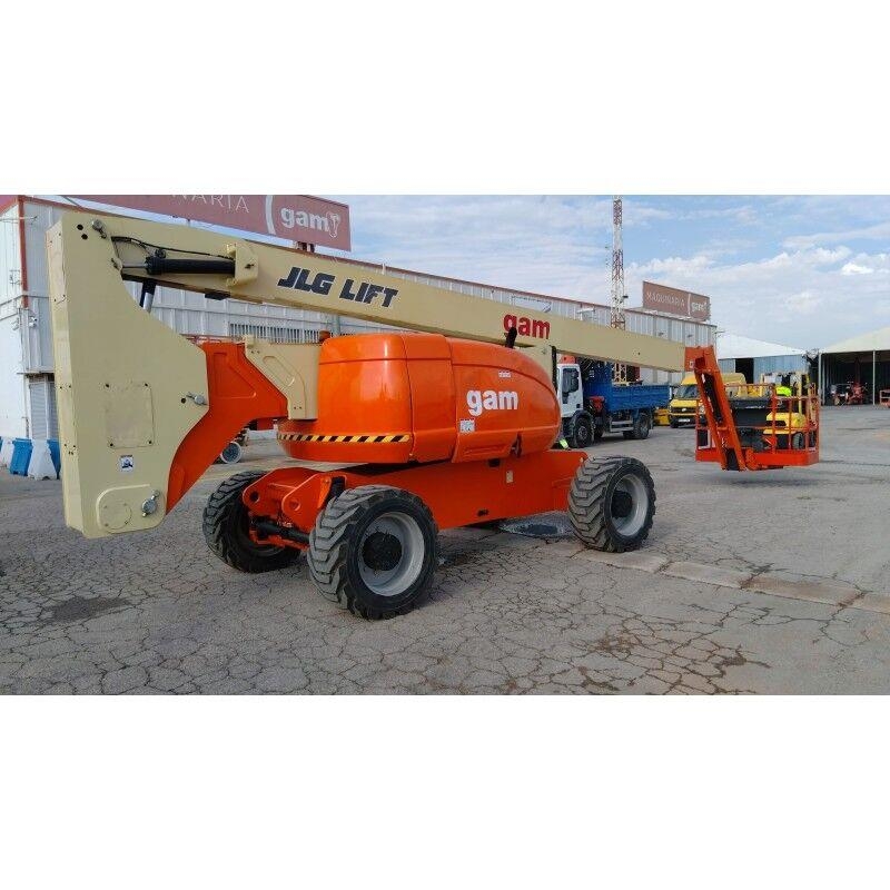 JLG 800AJ Plataforma de trabajo articulada