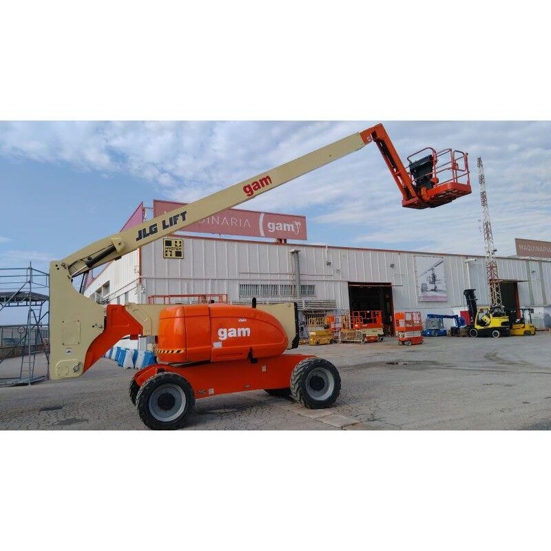 JLG 800AJ Plataforma de trabajo articulada