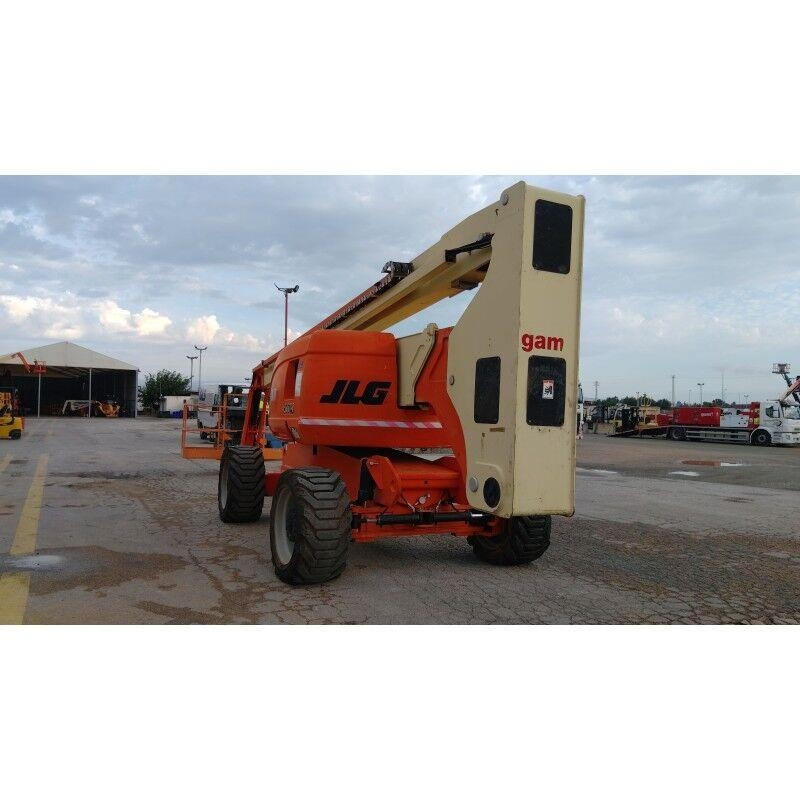 JLG 800AJ Plataforma de trabajo articulada