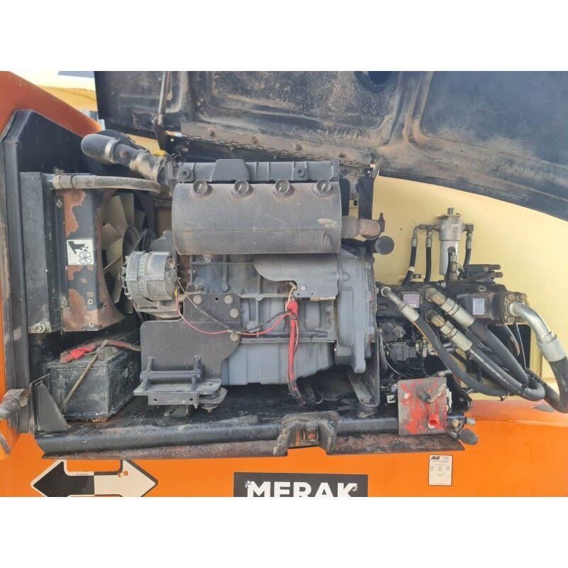 JLG 800AJ Plataforma de trabajo articulada