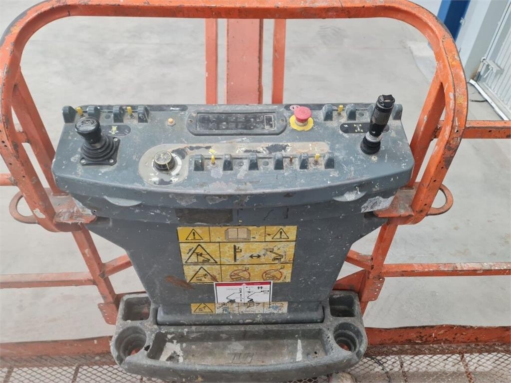 JLG 860SJ Telescopic boom lifts