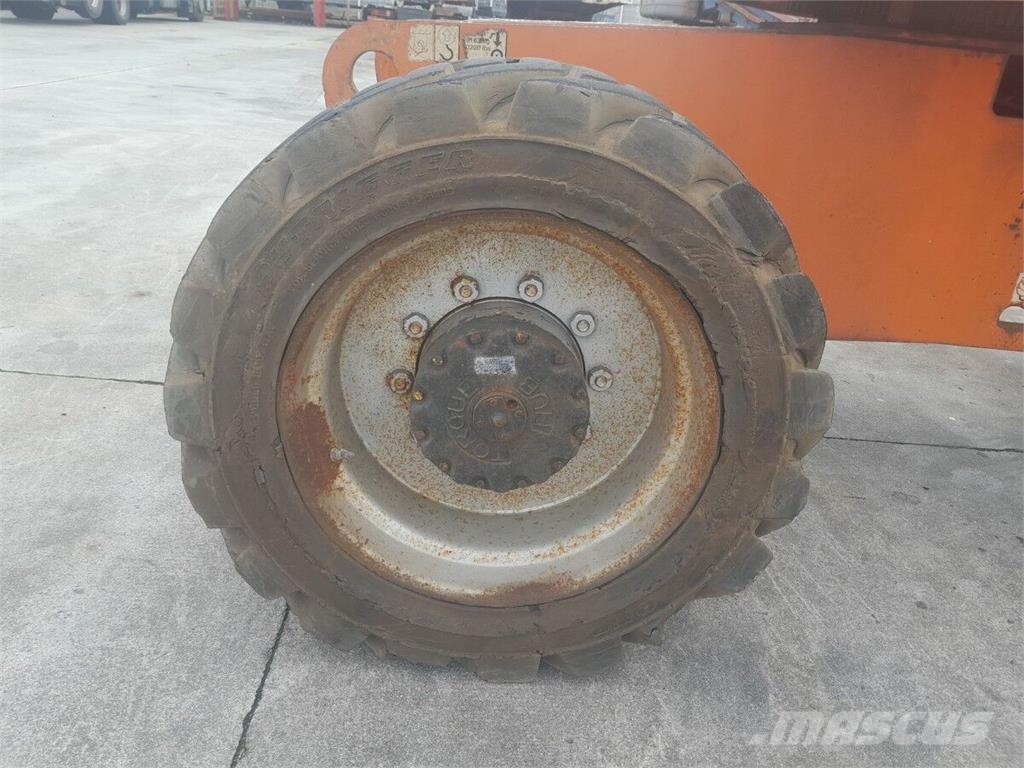 JLG 860SJ رافعات سلة تلسكوبية