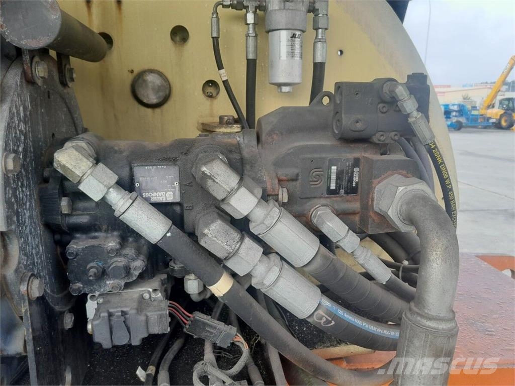 JLG 860SJ رافعات سلة تلسكوبية
