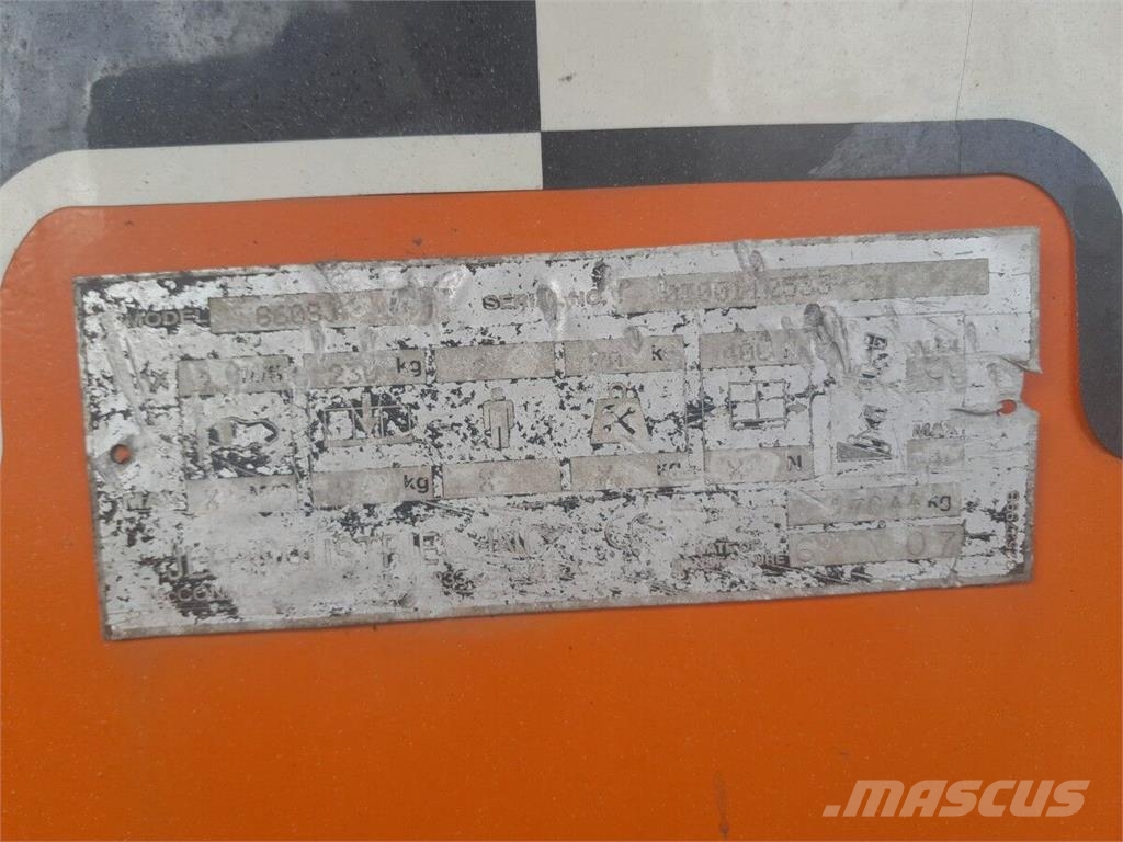 JLG 860SJ رافعات سلة تلسكوبية