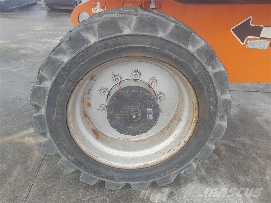 JLG 860SJ رافعات سلة تلسكوبية