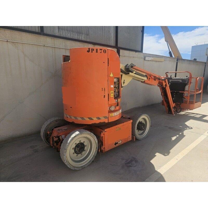 JLG E300AJ Zglobne podizne platforme