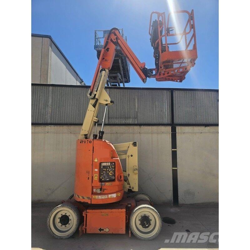 JLG E300AJ Zglobne podizne platforme