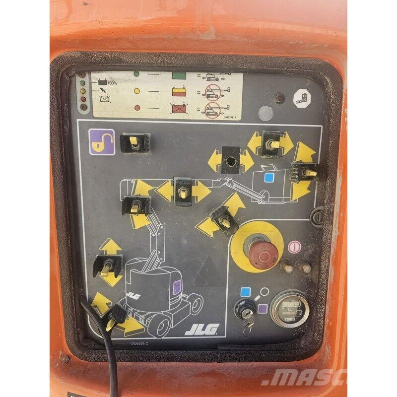 JLG E300AJ Zglobne podizne platforme