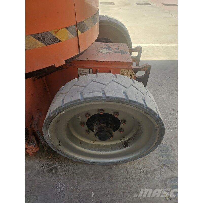 JLG E300AJ Zglobne podizne platforme