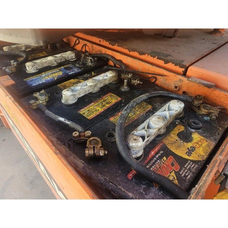JLG E300AJ Zglobne podizne platforme