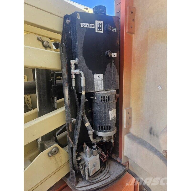 JLG E300AJ Zglobne podizne platforme