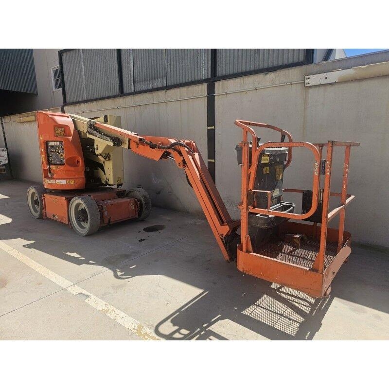 JLG E300AJ Zglobne podizne platforme