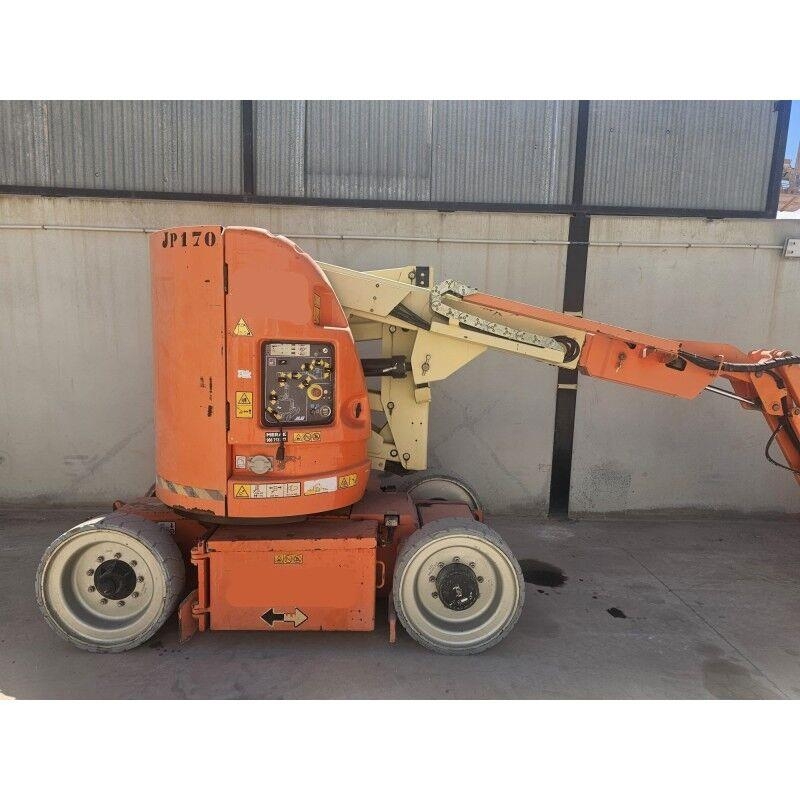 JLG E300AJ Zglobne podizne platforme